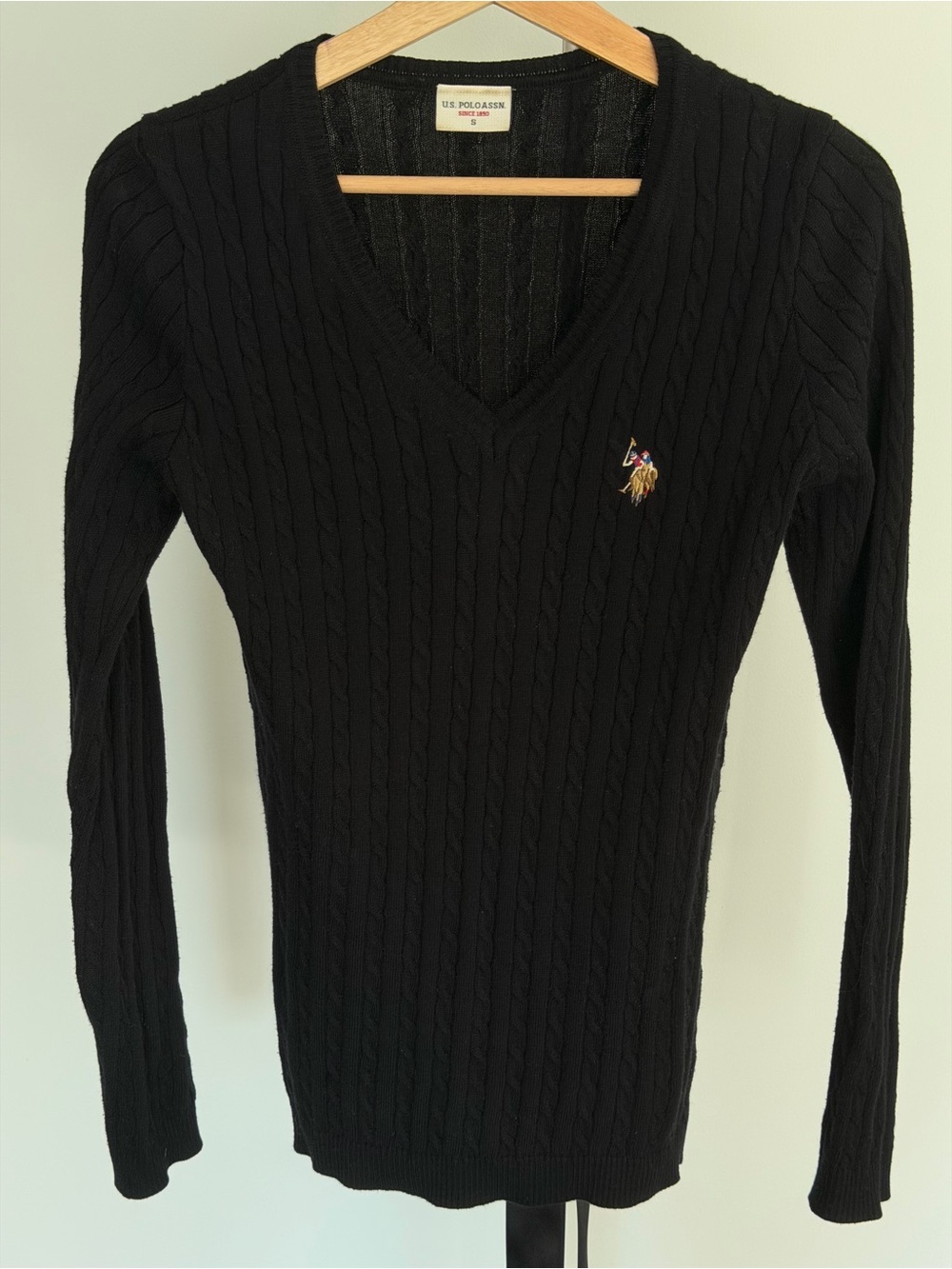 U.S. Polo Assn. Cable Knit V-Neck Sweater – Size S